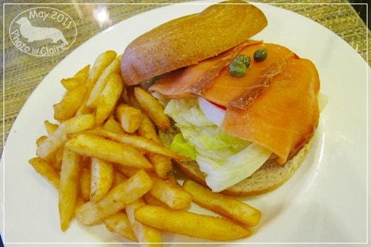 20251024-82ai2 20251024-82ai2