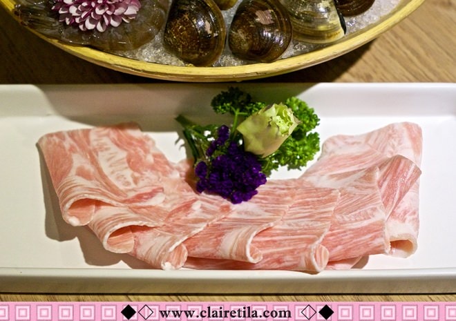 20251024-2v95q 20251024-2v95q