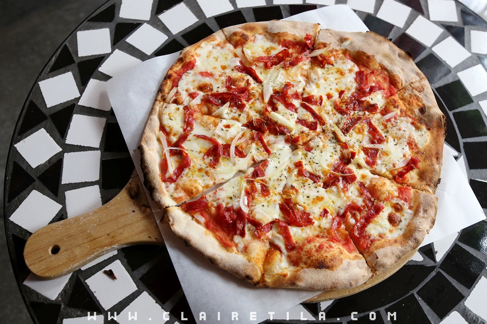 天母美食》90秒出爐拿坡里披薩！饌義德天母披薩 Papa Vito Pizzeria♥♥