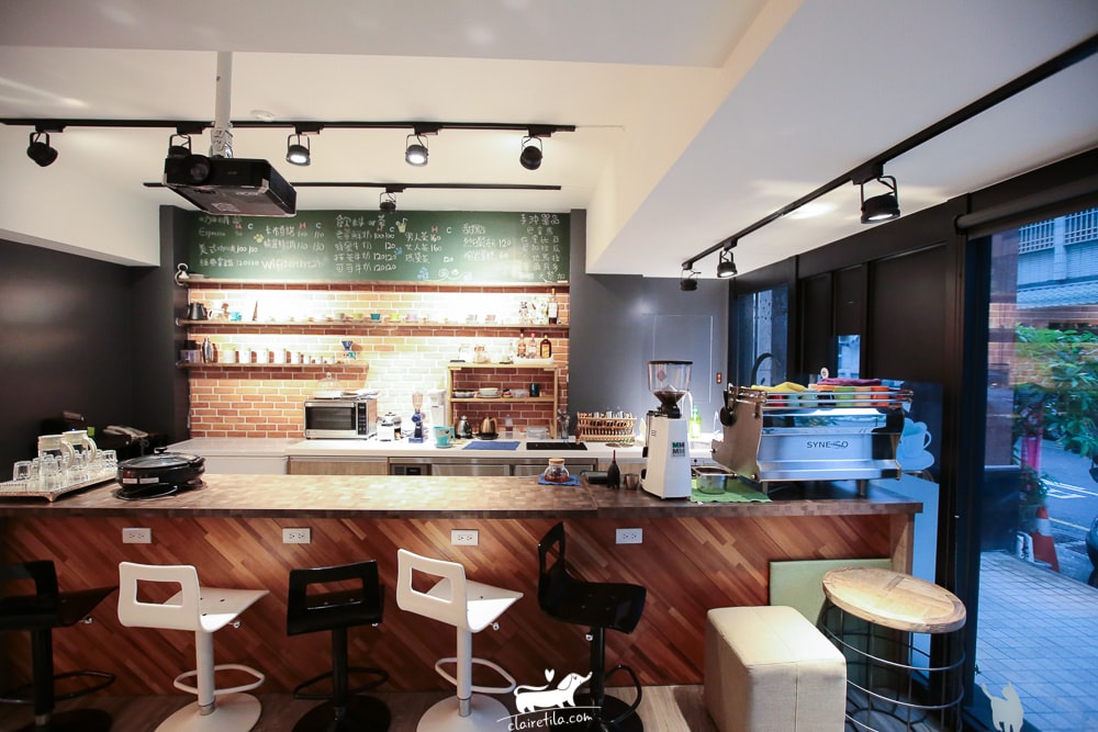 20251024-hkfbi 20251024-hkfbi