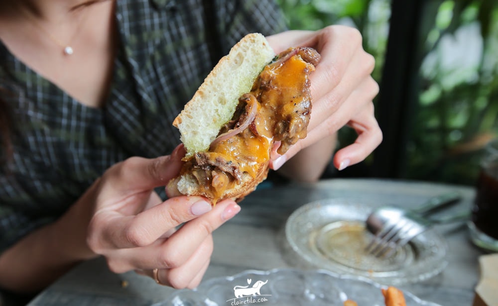 20251024-590xg 20251024-590xg