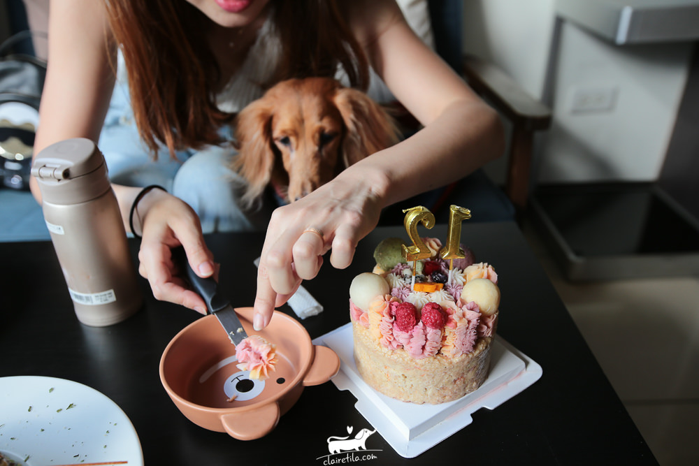 寵物蛋糕》Tila 12歲生日快樂！大美娘狗狗生日蛋糕.手作寵物零食♥♥