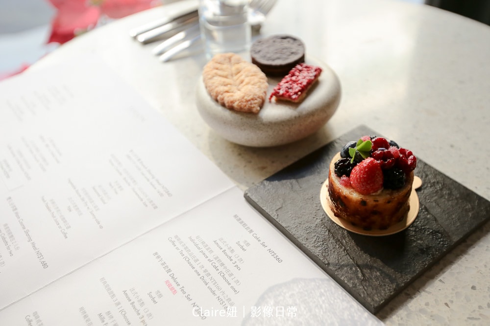 20251024-equ4j 20251024-equ4j