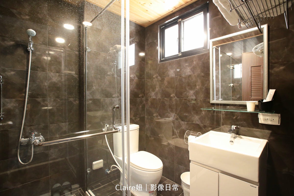 20251024-arek9 20251024-arek9