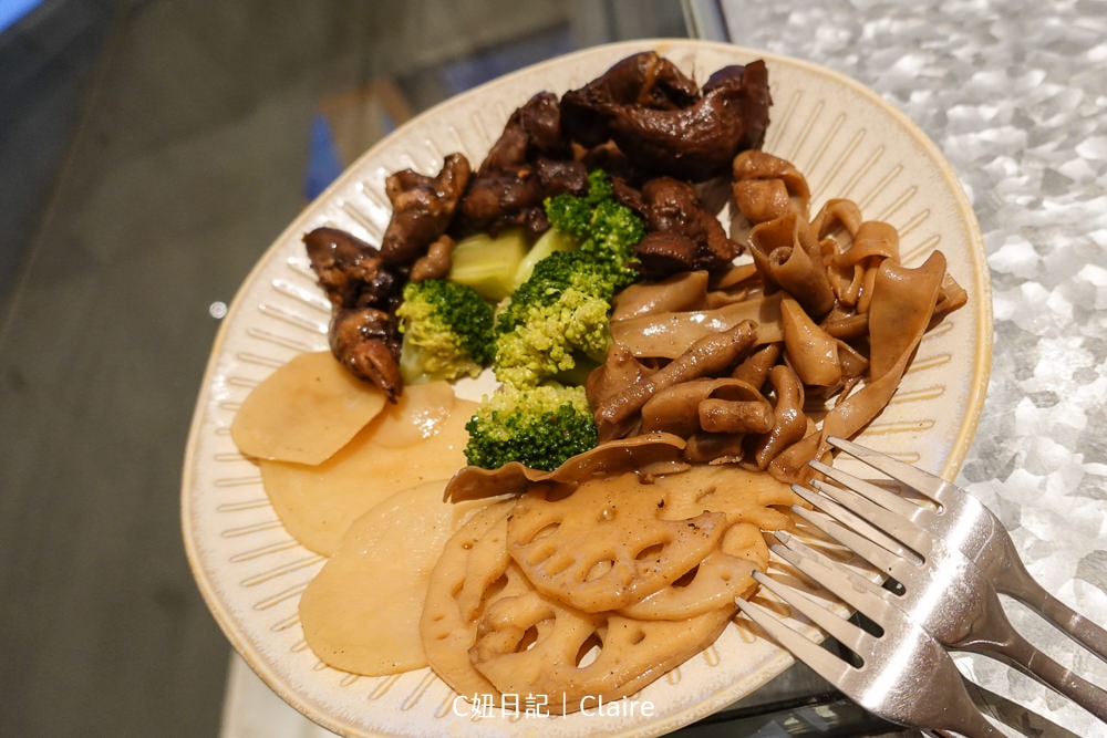 20251024-x63qk 20251024-x63qk