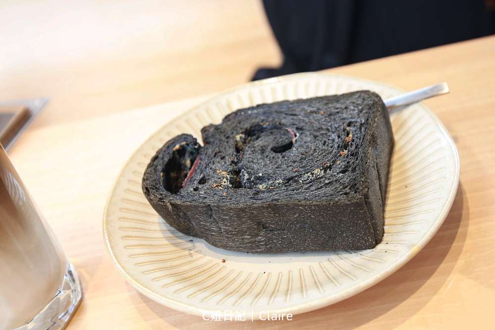 20251024-xnrzp 20251024-xnrzp