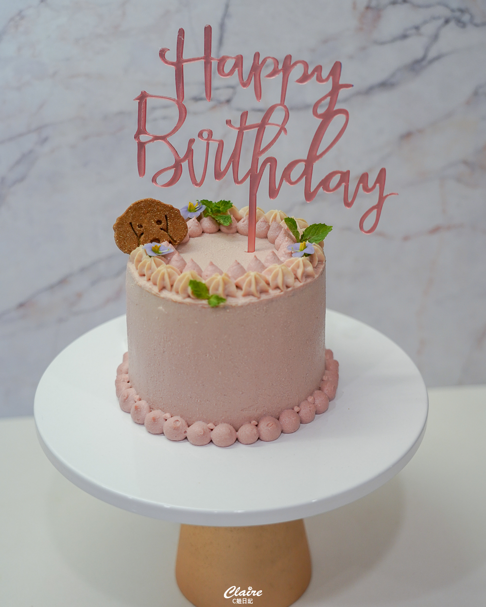 臘腸寶貝Tila~生日快樂！今年寵物蛋糕進化~超美粉色抹面，超適合凍齡小美腸