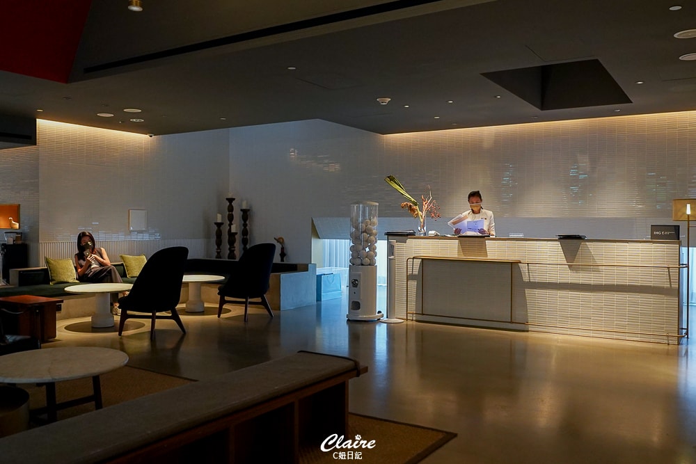 20251024-ah4oy 20251024-ah4oy