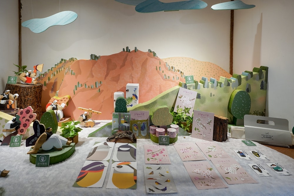 20251024-lzk3i 20251024-lzk3i