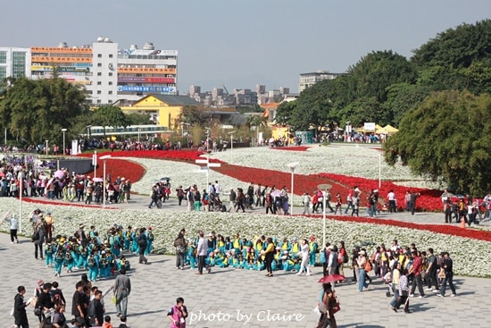 【遊】聖誕氛圍‧人多到爆炸的花博 - 第9張圖