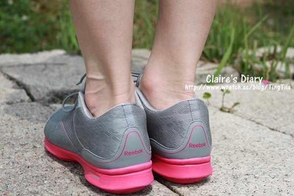 【穿搭】Reebok EasyTone形塑鞋‧踏出的每一步~都是在運動!!