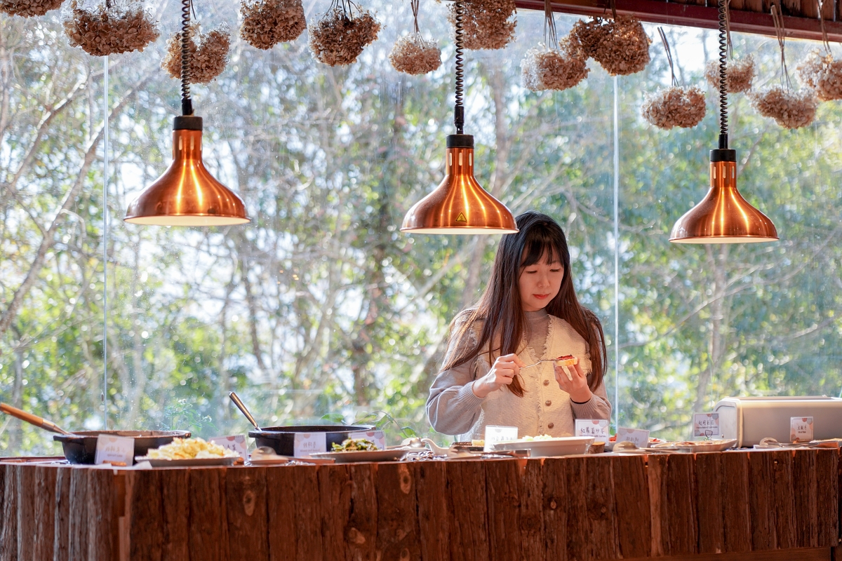 【新竹五峰寵物友善豪華露營】蟬說：霧繞 豐收地帳棚住宿開箱｜一泊二食×雲海美景×櫻花季