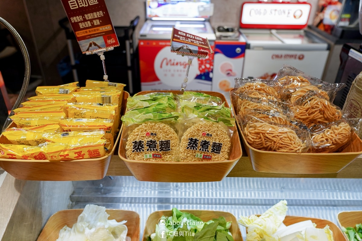 新店海鮮燒肉吃到飽推薦｜赤富士日式燒肉鍋物－泰國蝦啤酒蝦＋998和牛定番一次滿足！火烤兩吃