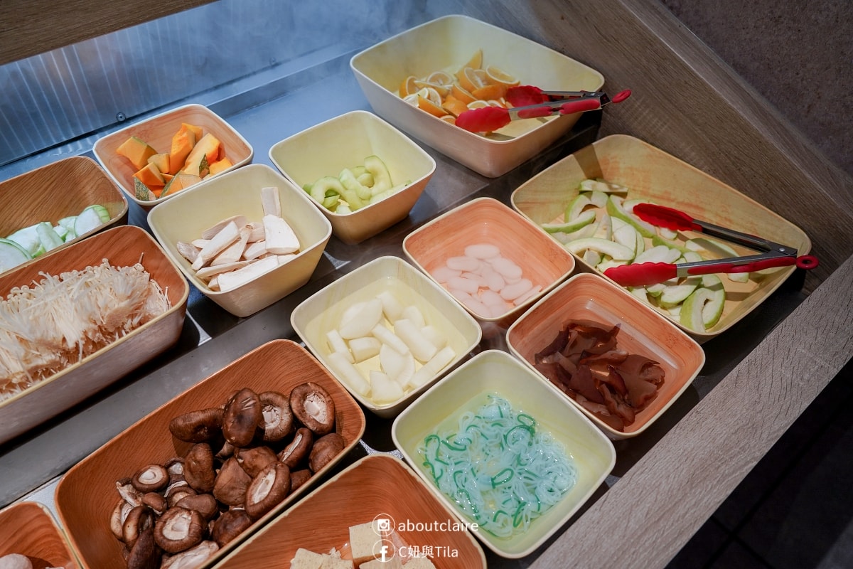 新店海鮮燒肉吃到飽推薦｜赤富士日式燒肉鍋物－泰國蝦啤酒蝦＋998和牛定番一次滿足！火烤兩吃