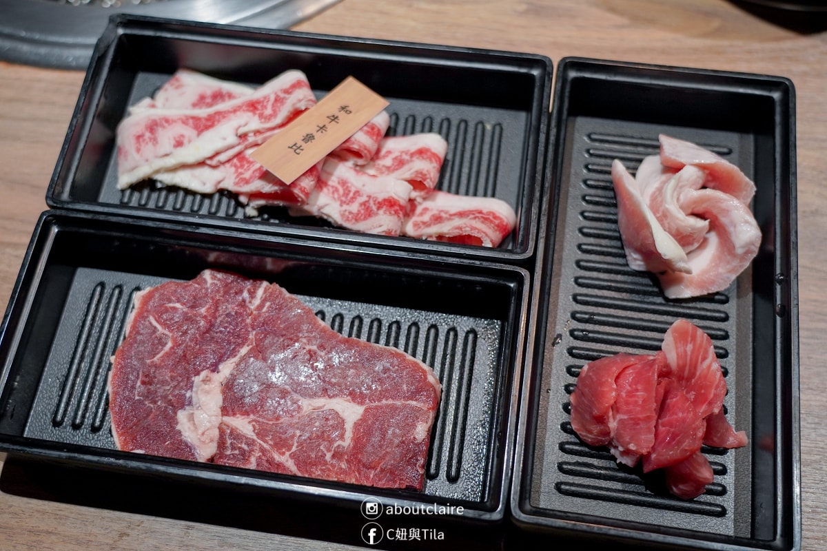 新店海鮮燒肉吃到飽推薦｜赤富士日式燒肉鍋物－泰國蝦啤酒蝦＋998和牛定番一次滿足！火烤兩吃