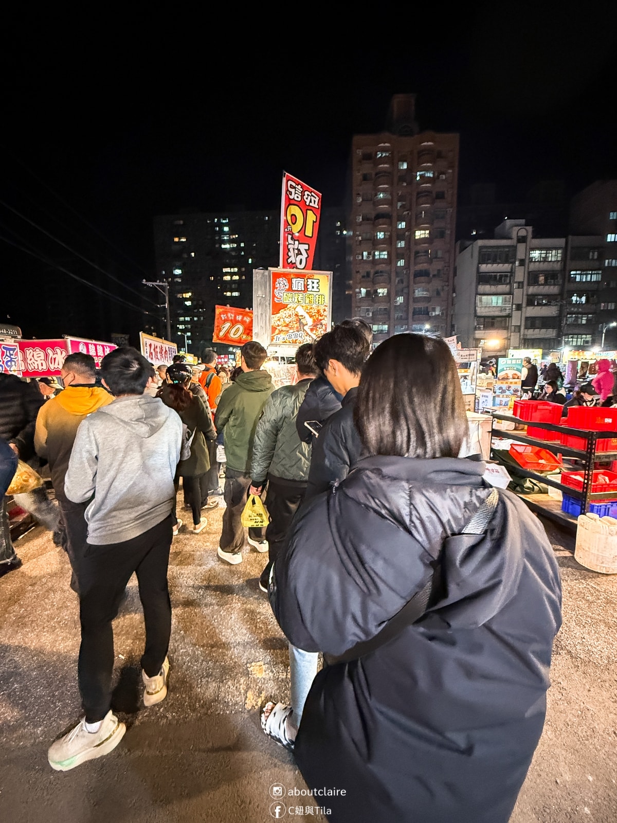 瘋狂炭烤雞排｜炭香雞排現烤超邪惡！淡水沙崙夜市11種口味任選，青蔥醬、泰式酸辣都很有記憶點