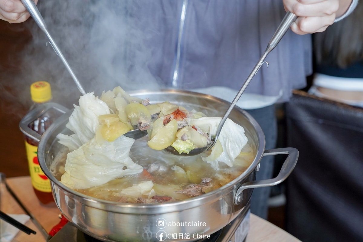 台南美食｜福來小棧沙茶爐！特色西瓜綿鴨肉鍋、片皮鴨、義式香酥鴨