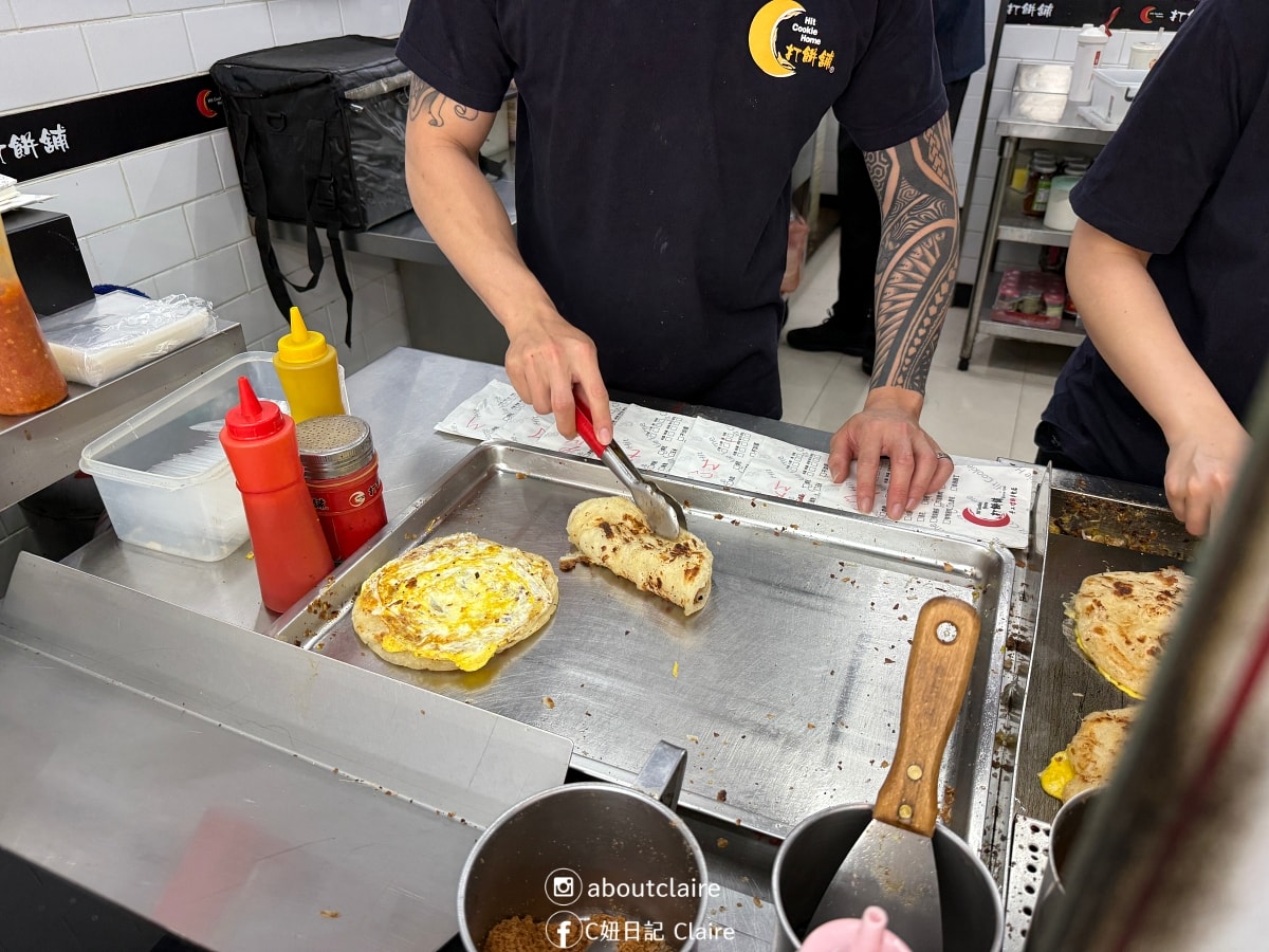 大直美食推薦｜張記烙餅舖！現煎手工烙餅香氣超犯規、京醬肉絲起司蛋、打拋豬九層塔