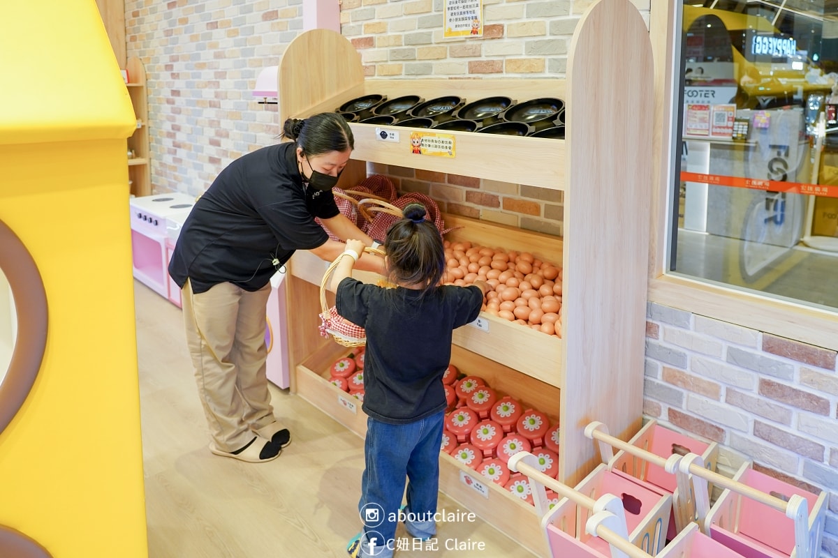 宏匯廣場《享樂園》新開幕！新莊室內兒童樂園，一票暢玩，球池、沙池、海盜船、switch家家酒、騎馬超好放電