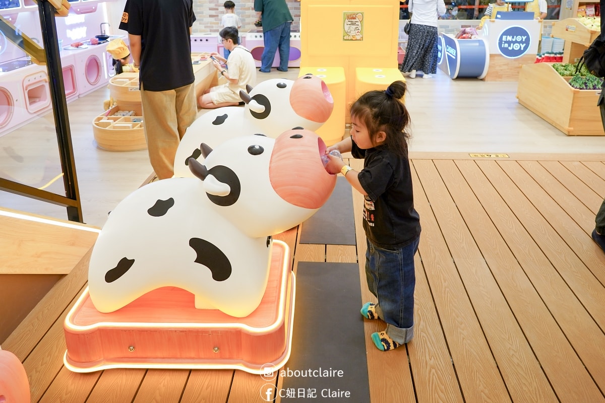 宏匯廣場《享樂園》新開幕！新莊室內兒童樂園，一票暢玩，球池、沙池、海盜船、switch家家酒、騎馬超好放電