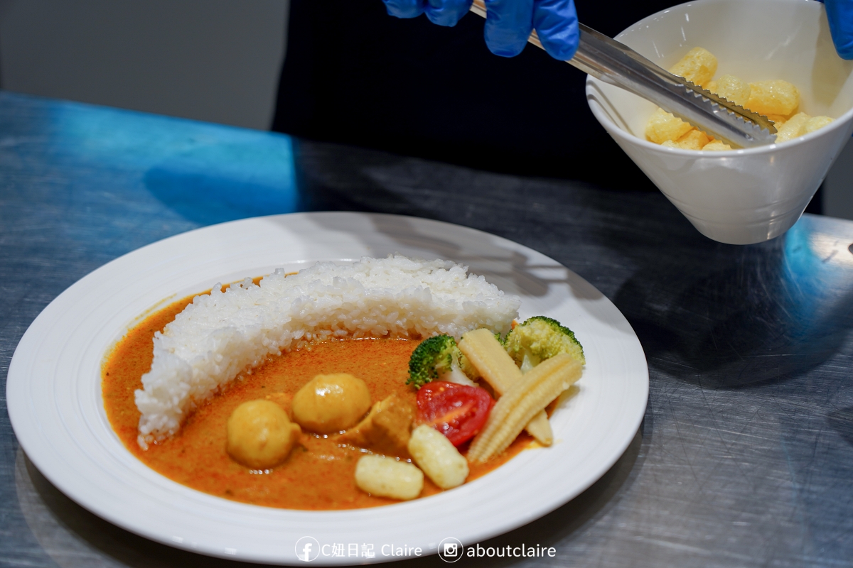 士林美食｜Banana blue Curry & Coffee，黃色咖啡廳裡的創意咖哩與香蕉甜點