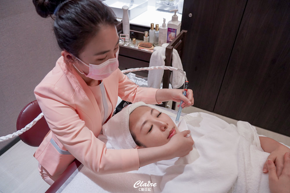 台北專業護膚做臉！克麗緹娜真實有感~童妍精粹液抗老護膚課程體驗