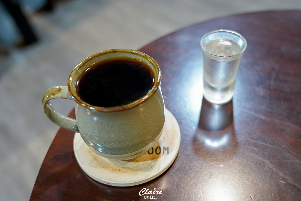淡水手沖咖啡！瞇瞇眼自家烘焙咖啡館.近淡江大學~淡水寵物友善咖啡廳